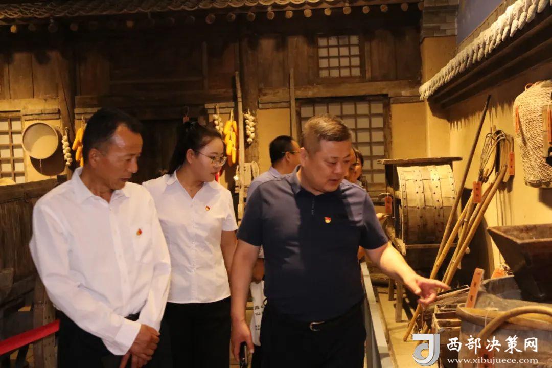 5bd5870fce7ad1e2e581882223d0349b