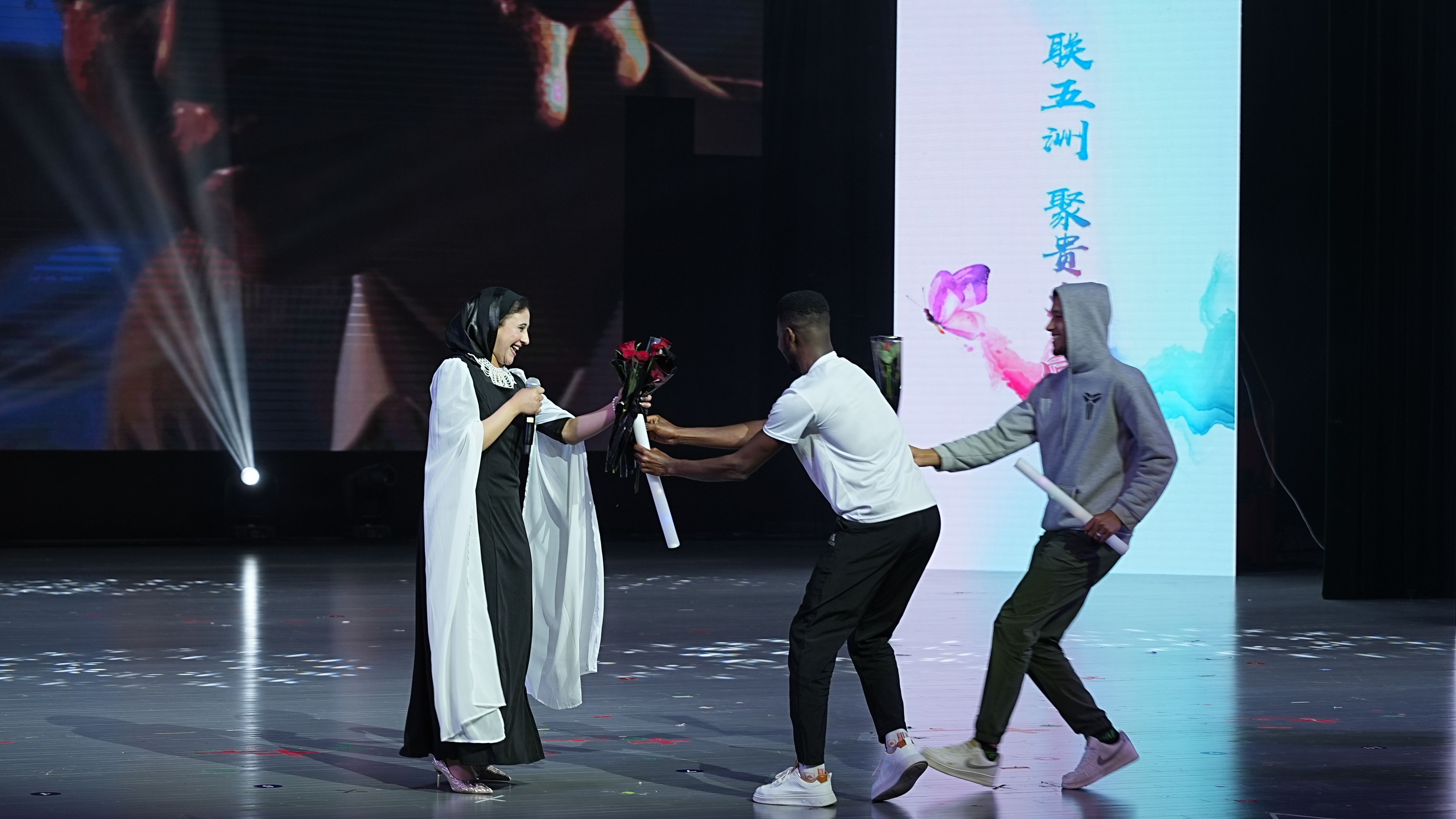 留學(xué)生演出。圖片由貴州大學(xué)提供
