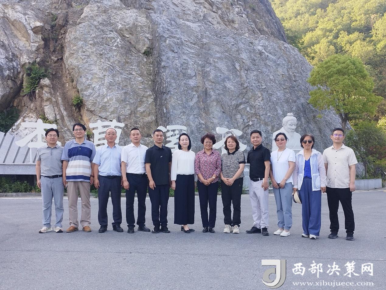 C:\Users\敬康\Desktop\民盟文件\6.1活动新闻\aa1f0bf881dec2d5cbcc73e3b4c26d7.jpg