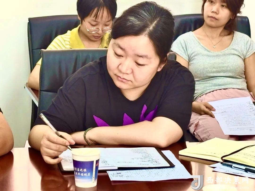社區(qū)書記發(fā)言1.jpg
